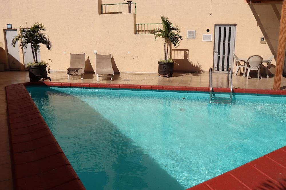 Hotel Santa Irene グアダラハラ エクステリア 写真