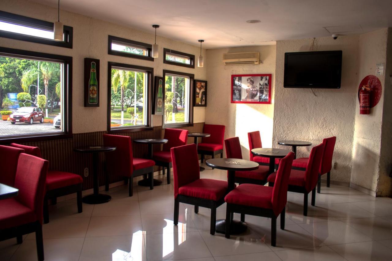 Hotel Santa Irene グアダラハラ エクステリア 写真
