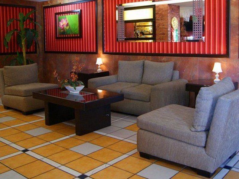 Hotel Santa Irene グアダラハラ エクステリア 写真