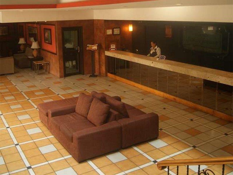 Hotel Santa Irene グアダラハラ エクステリア 写真